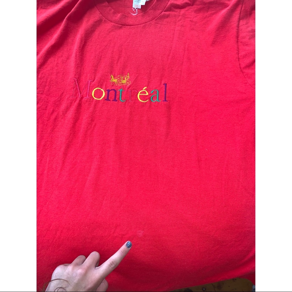 Vintage Montréal single stitch red graphic tee - Picture 12 of 14
